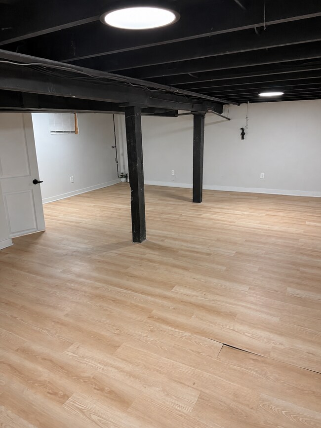 Building Photo - 3606 Highland Ave