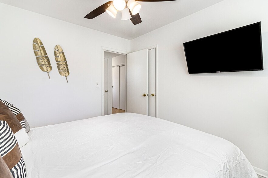 Building Photo - 1555 Orchard Rd