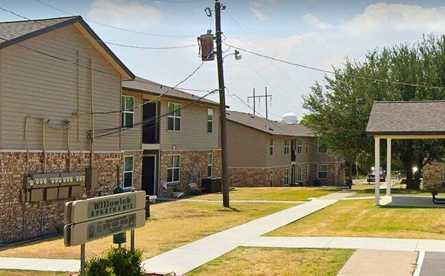 Building Photo - 1501 Newland Dr