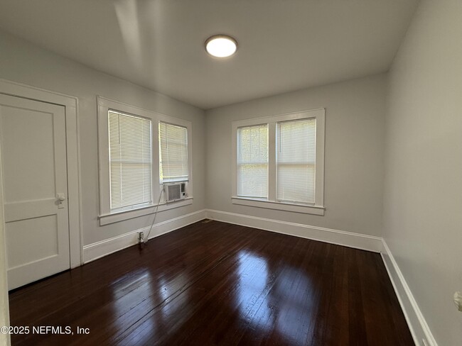 Building Photo - 1268 Kennard St