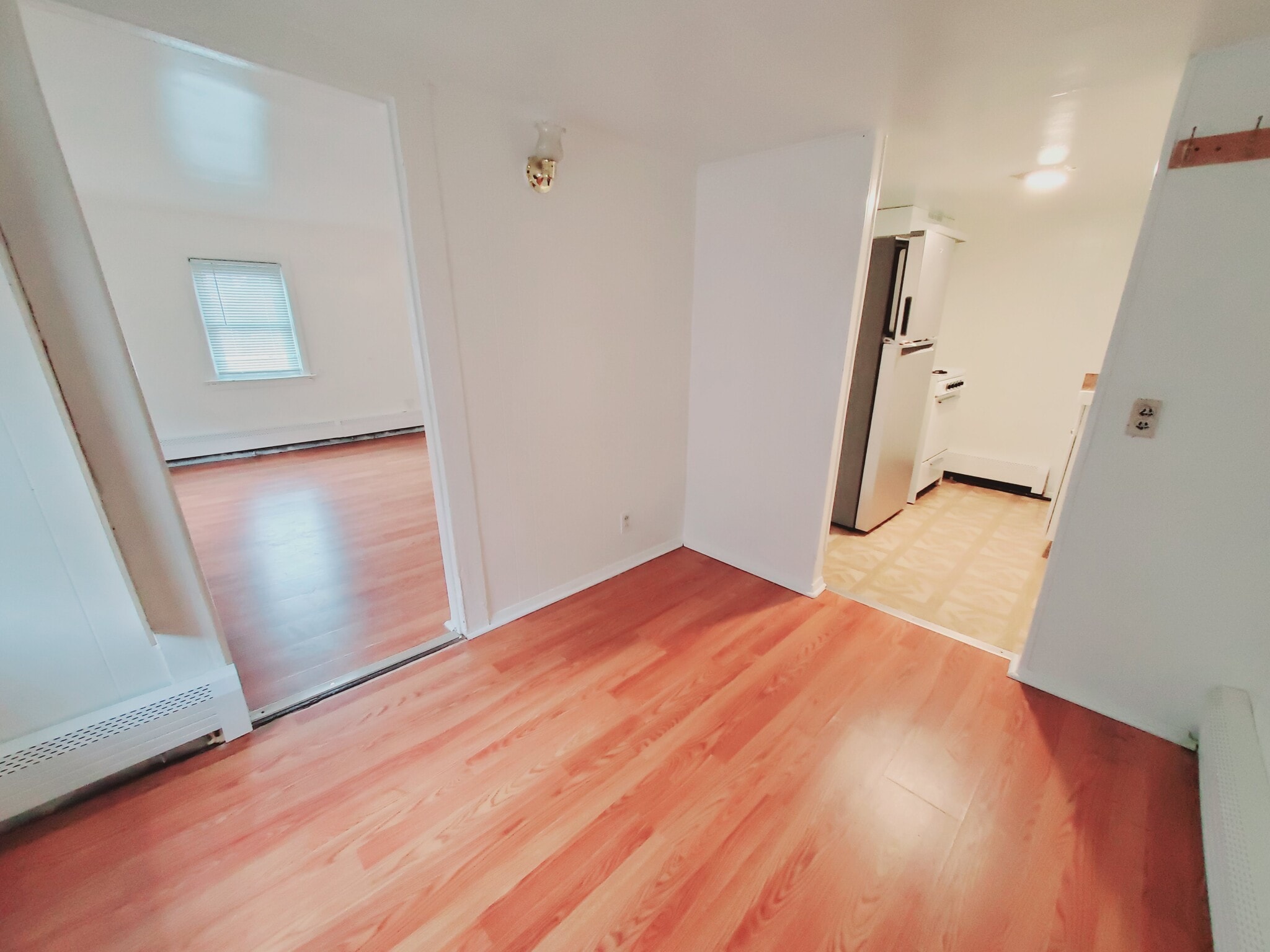 Building Photo - 162 Lockwood Ave