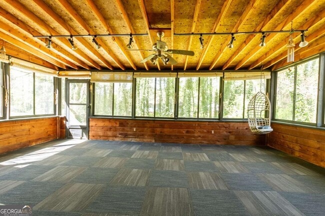 Building Photo - 3850 Apache Ln