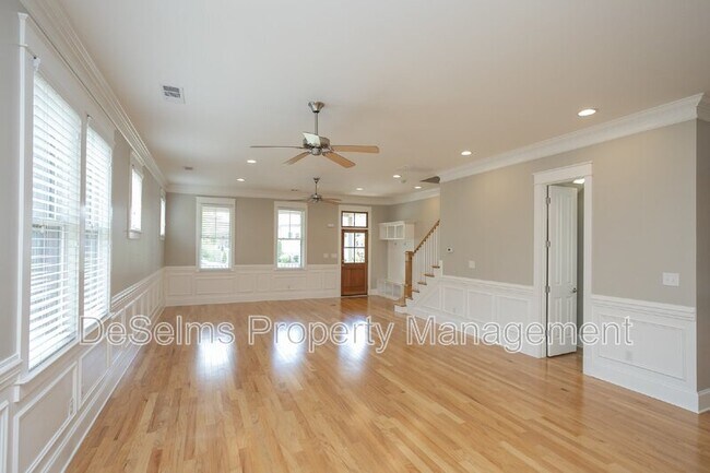 Building Photo - 3866 Somers Ln