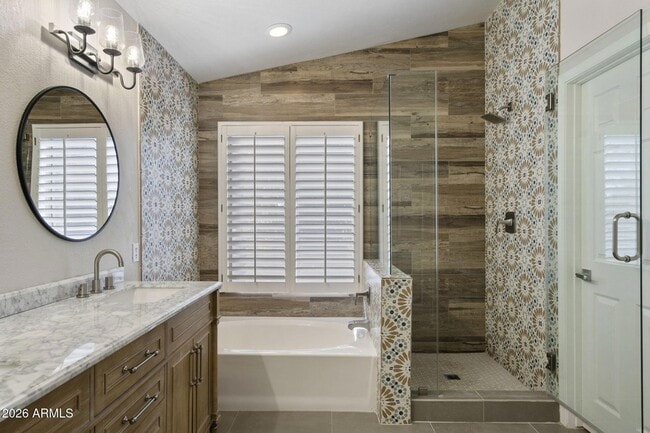 Building Photo - 1883 W Falcon Dr