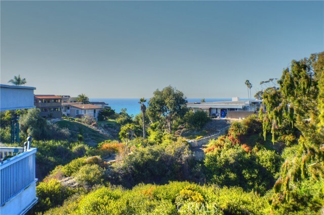 Building Photo - 220 Avenida Montalvo