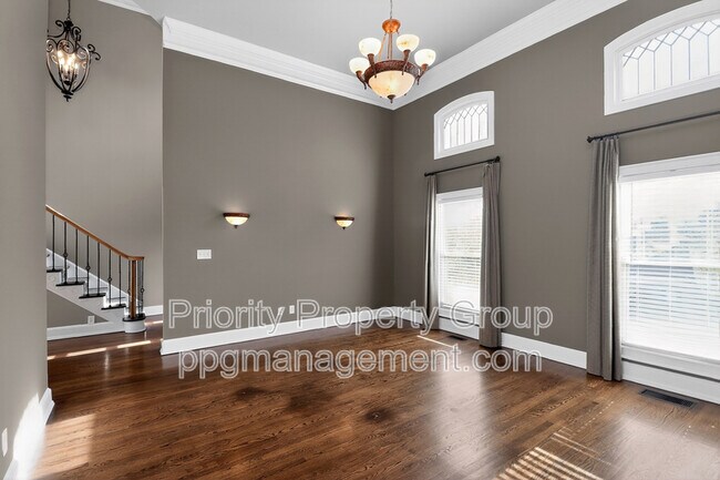 Building Photo - 16205 Riverpointe Dr