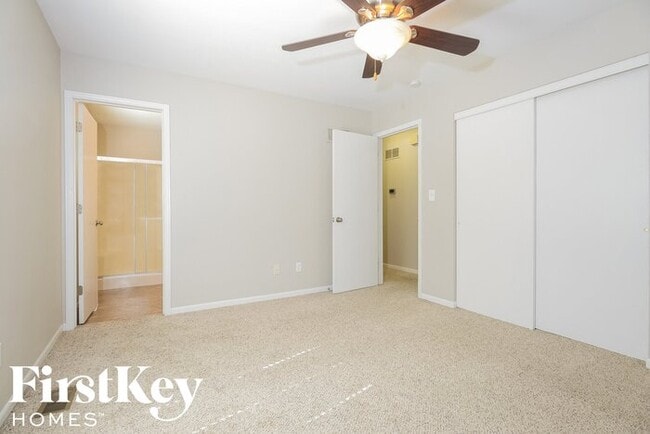 Building Photo - 664 Ballantrae Dr