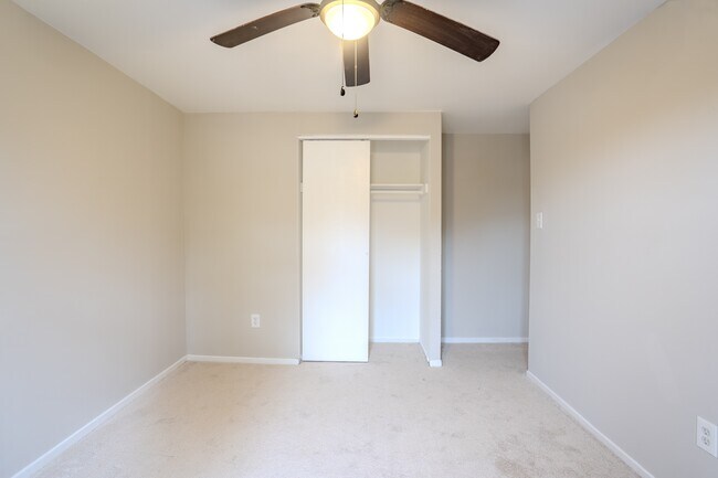 Building Photo - 8505 Castlemill Cir