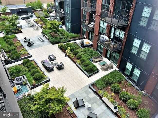 Building Photo - 502 Diamondback Dr