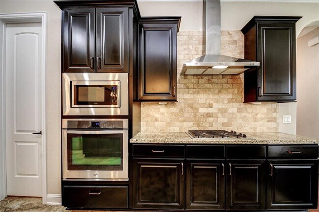 Building Photo - 106 Bella Sole