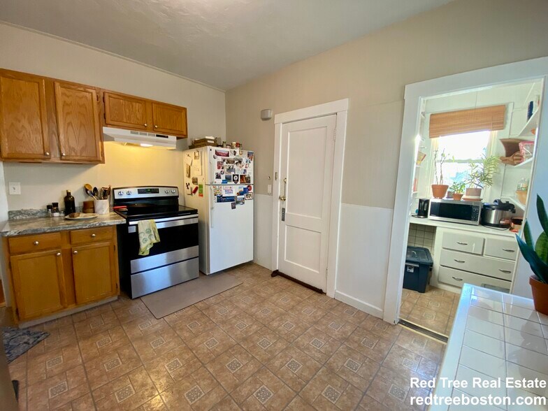 Building Photo - 51 Patten St