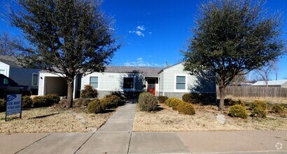 Building Photo - Immaculate renovated Mid Century with all ...