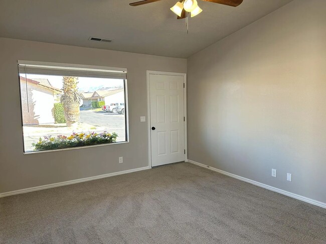 Building Photo - Single-Level 3 Bedroom Townhome in St. George