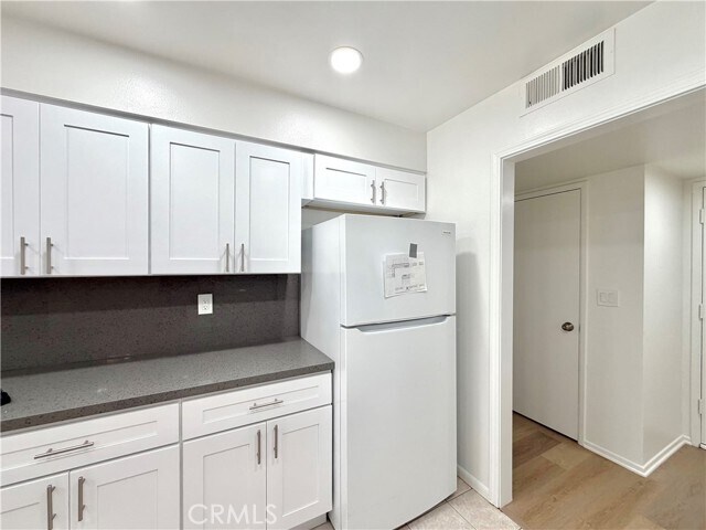 Building Photo - 28880 Amersfoot Way