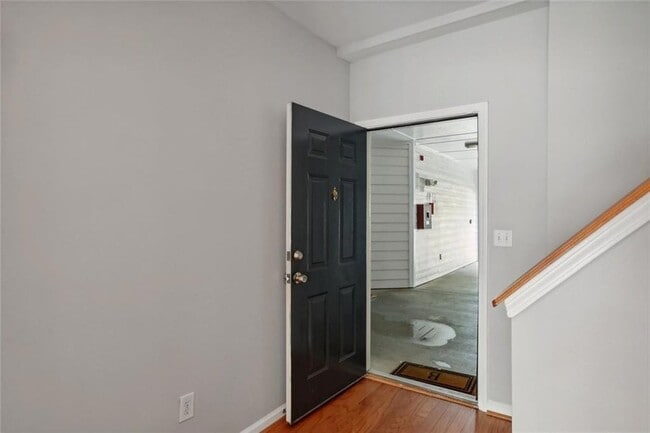 Building Photo - 206 Spring Heights Ln