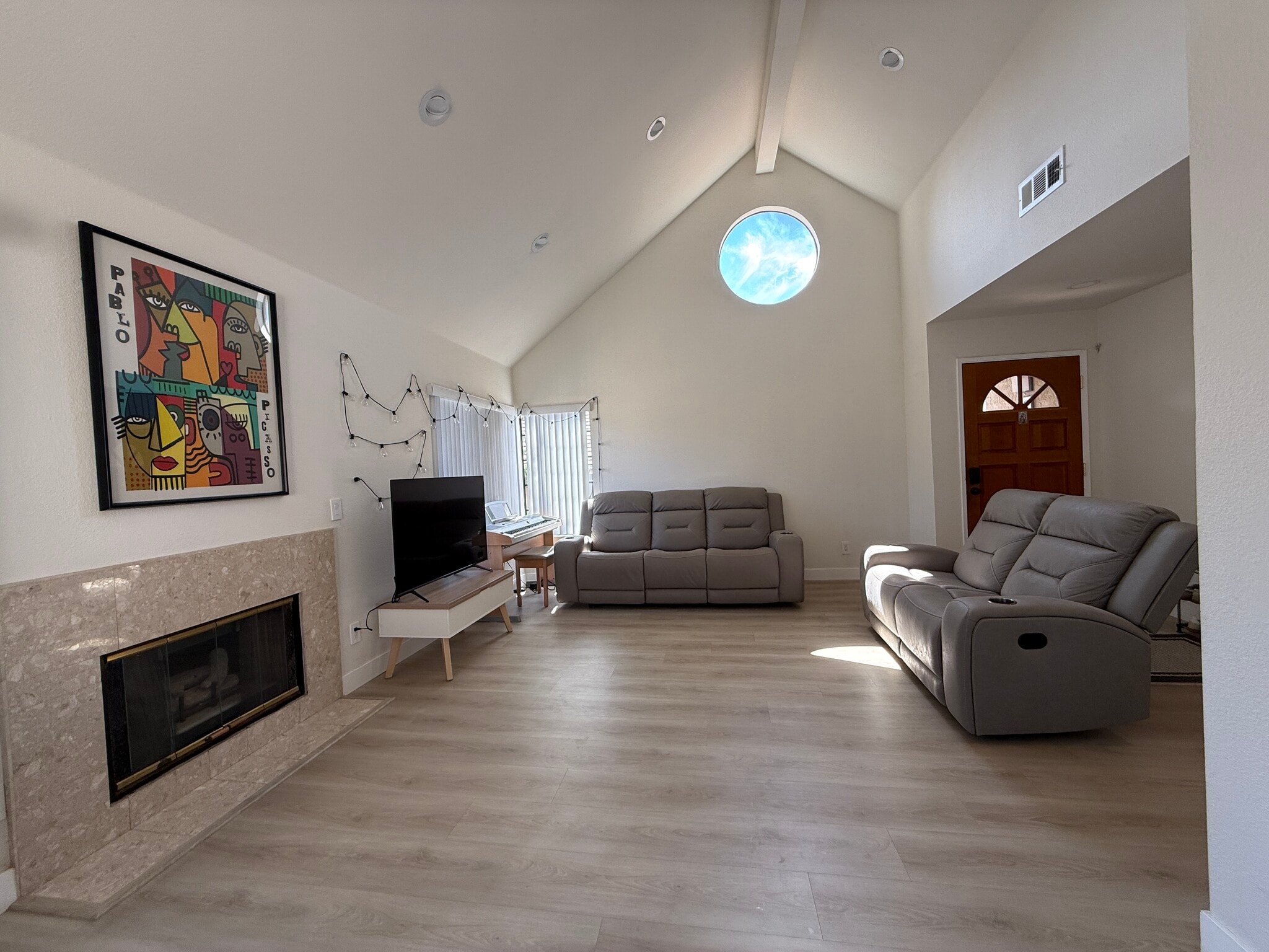 Building Photo - 4639 Executive Dr