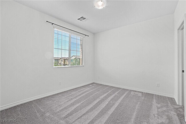 Building Photo - 1118 Junipine Ave
