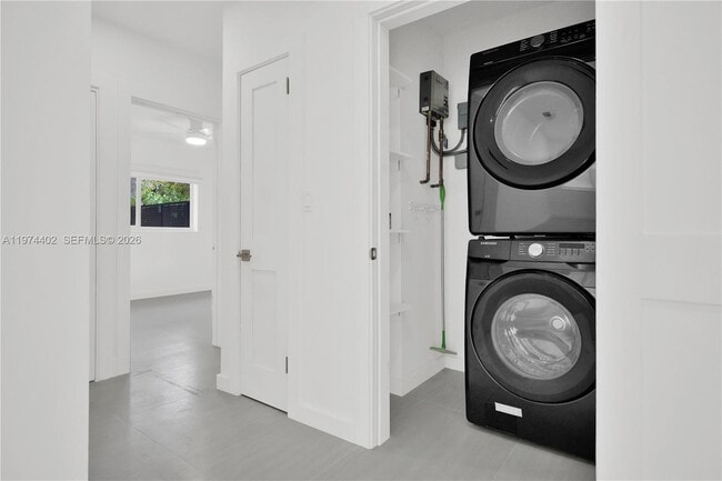 Building Photo - 7030 SW 58th St