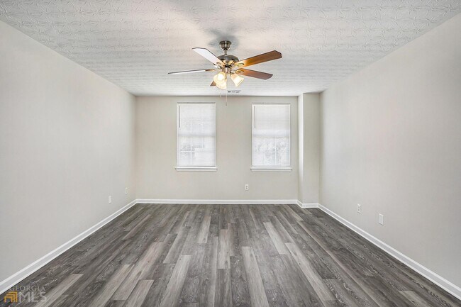 Building Photo - 1730 Bennett Dr