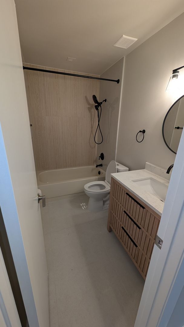 Building Photo - Complete remodeled  2 bedrooms 2 baths with balcony