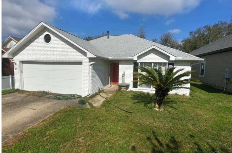 Building Photo - 853 Ladner Dr