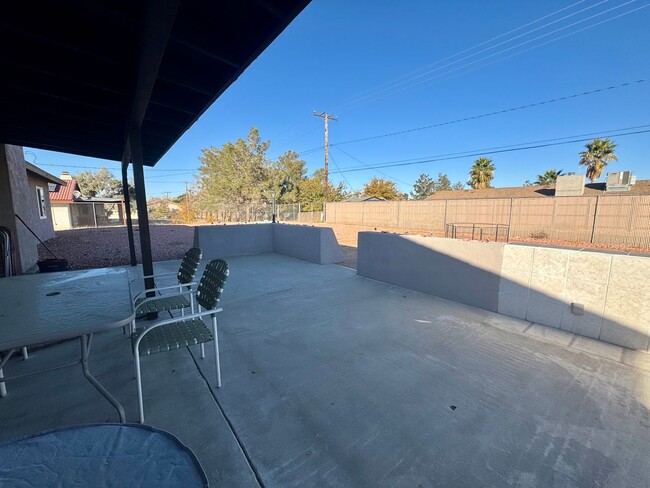 Building Photo - Apple Valley Home in Sitting Bull District