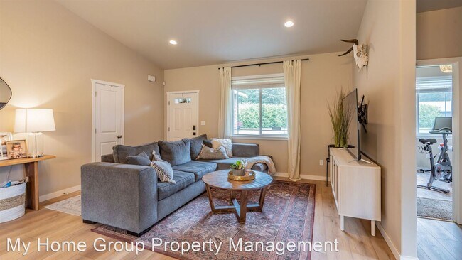 Building Photo - 3 br, 2 bath House - 35806 60th Ave S