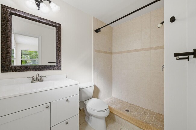 Building Photo - 454 Westree Ln