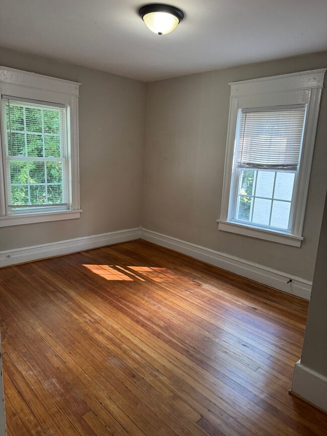 Building Photo - Beautiful two story North side home Availa...