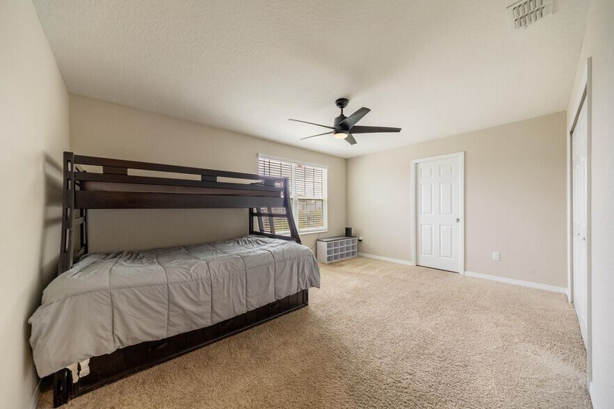 Building Photo - 2942 Fieldwood Cir