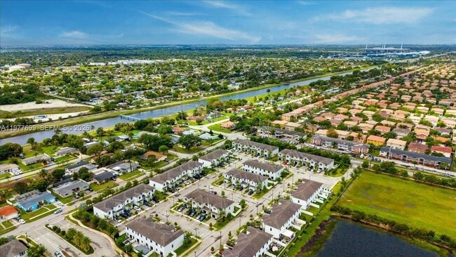 Building Photo - 20344 NW 6th Pl