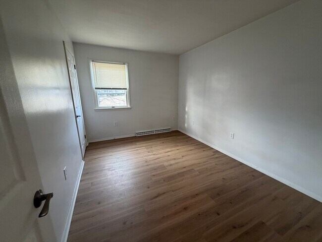 Building Photo - 325 Griffith Dr