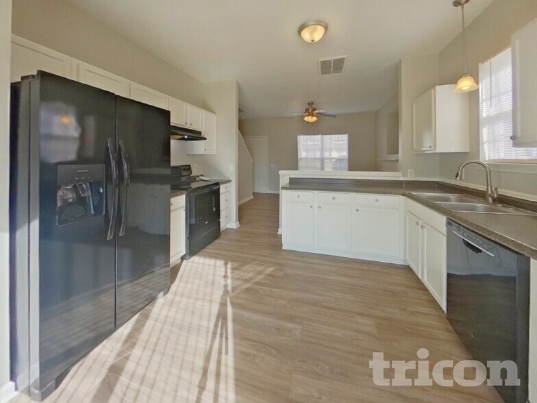 Building Photo - 1309 Peach Park Ln