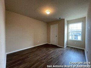 Building Photo - 6207 Golden Valley Dr