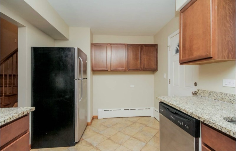 Building Photo - 129 E Central Ave