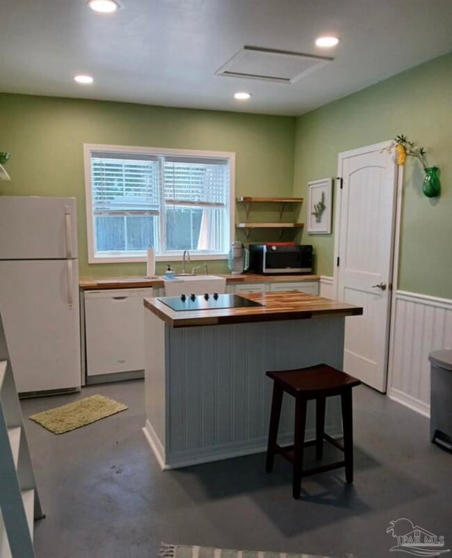 Building Photo - 4150 La Borde Ln