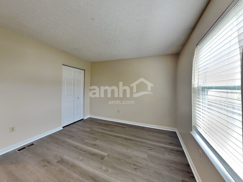 Building Photo - 5691 Levi Kramer Blvd