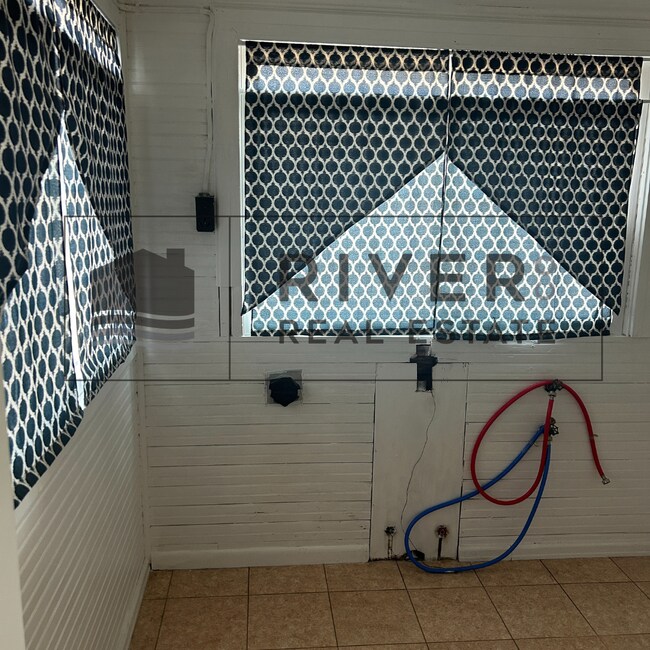 Building Photo - 707 Pasadena Ave