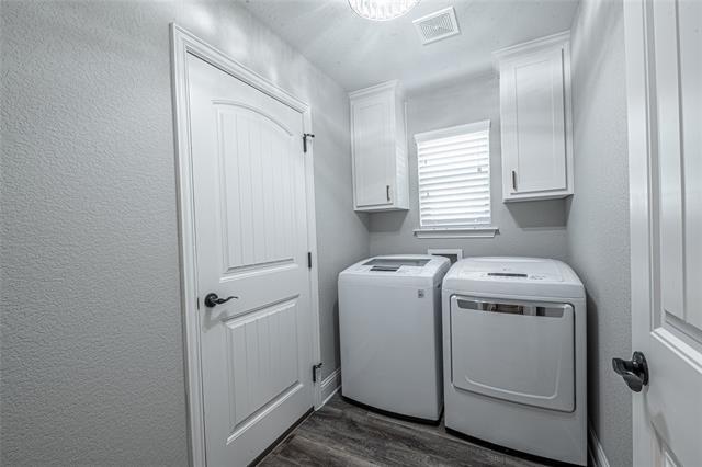 Building Photo - 325 Paloma St