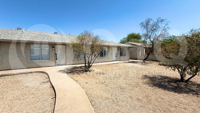 Primary Photo - 458 E Quail Ave