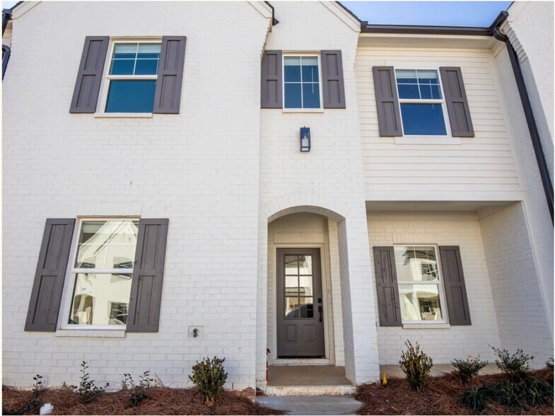 Building Photo - 703 Southview Dr