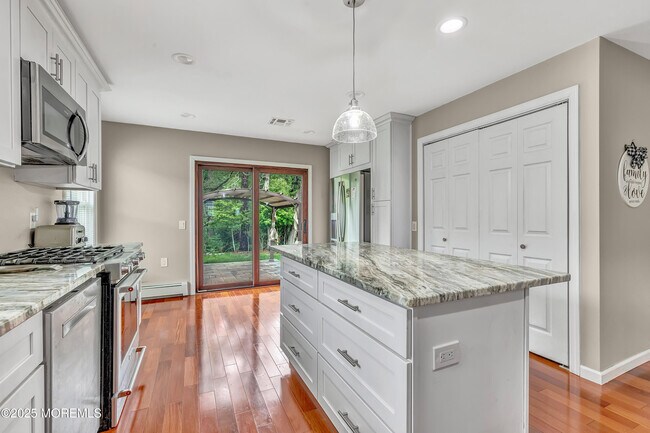 Building Photo - 14 Santiago Dr W