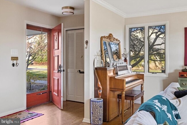 Building Photo - 64 Parchment Dr