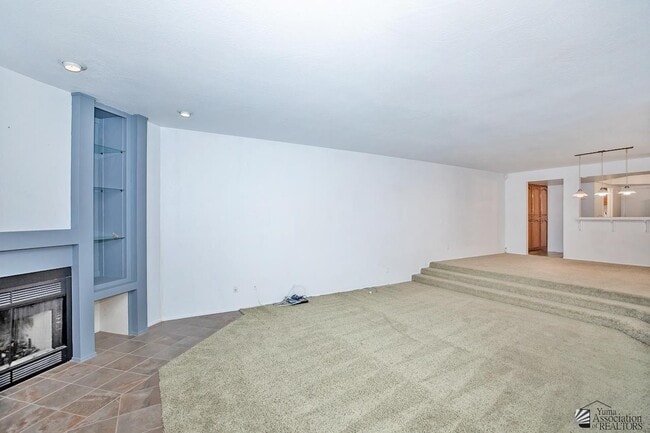 Building Photo - 2174 S Del Valle Way