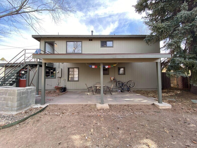 Building Photo - 3009 N Steves Blvd