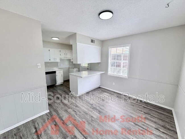 Building Photo - 6498 Birkenhead Rd