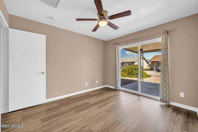 Building Photo - 9639 W Cinnabar Ave