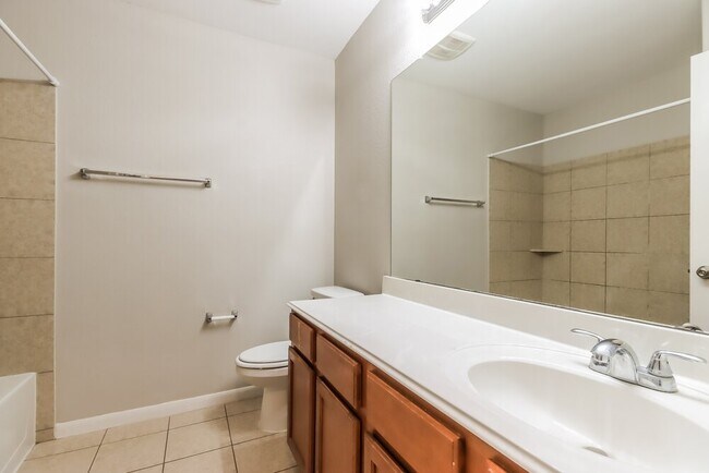 Building Photo - 21519 Kings Bend Dr