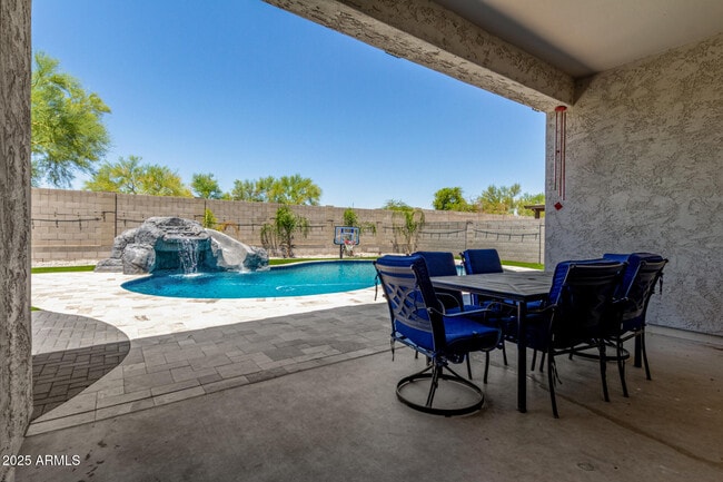 Building Photo - 5314 N 182nd Ln