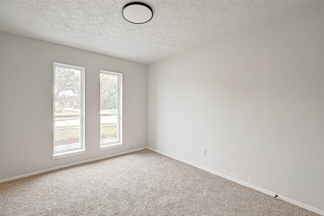 Building Photo - 2330 Grindstone Ln